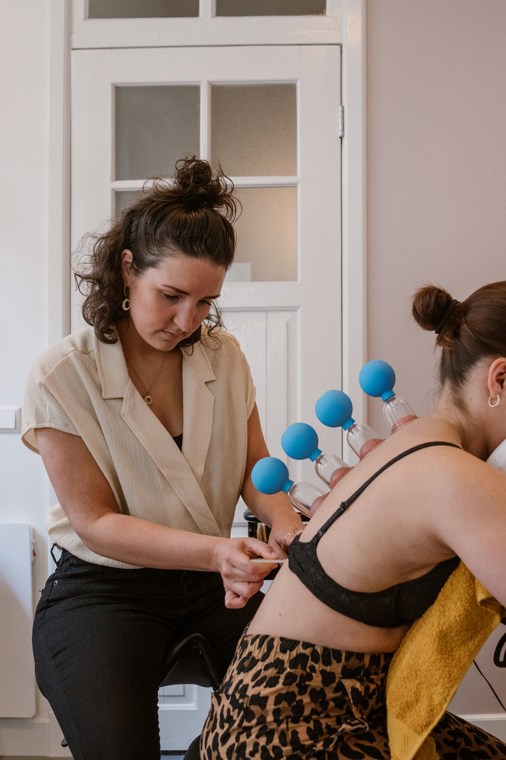 Praktijk Anne Ditmar - Guasha & cupping therapie - HSP coaching