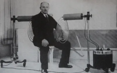 Torus Waves: Multiwave oscillator expert!