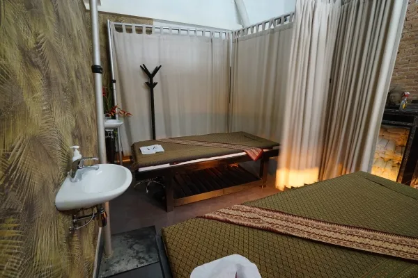 La Or Thai Massage