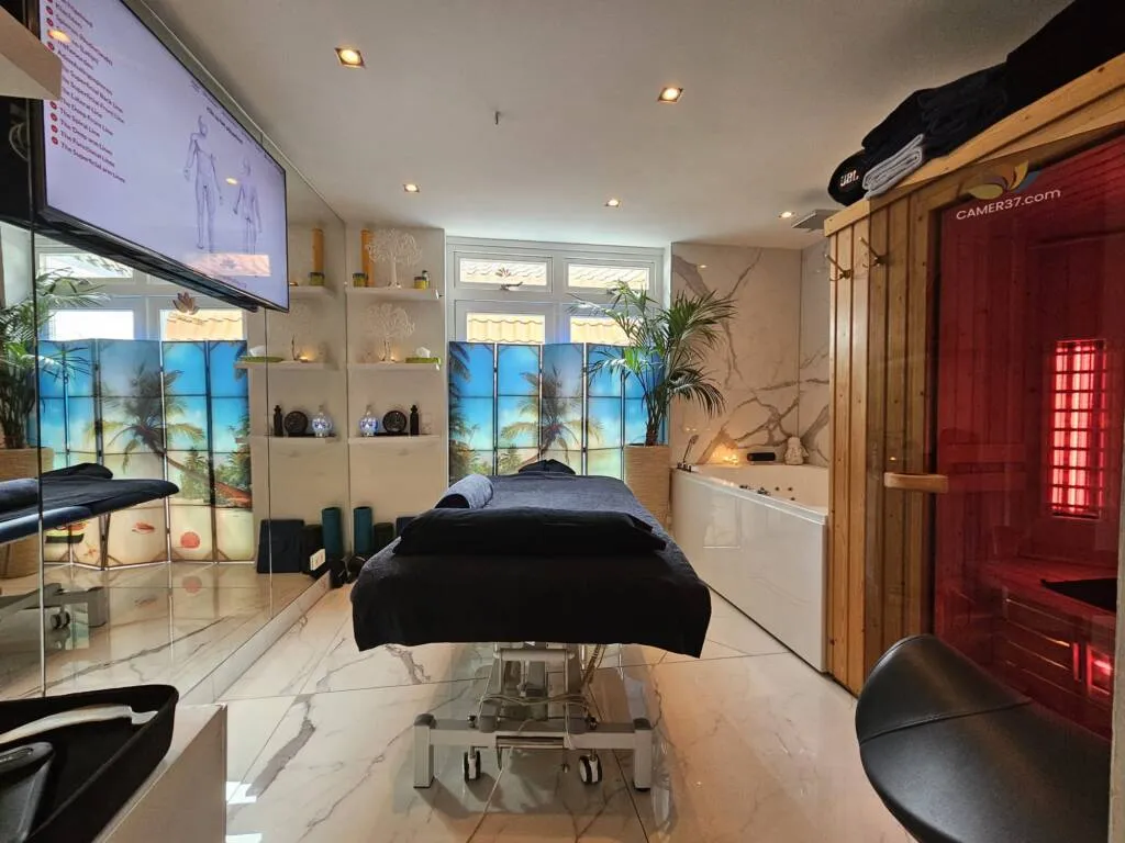 Massage bij CAMER37 met o.a. Sportmassage, m.b.v. Triggerpoint en Fascia technieken