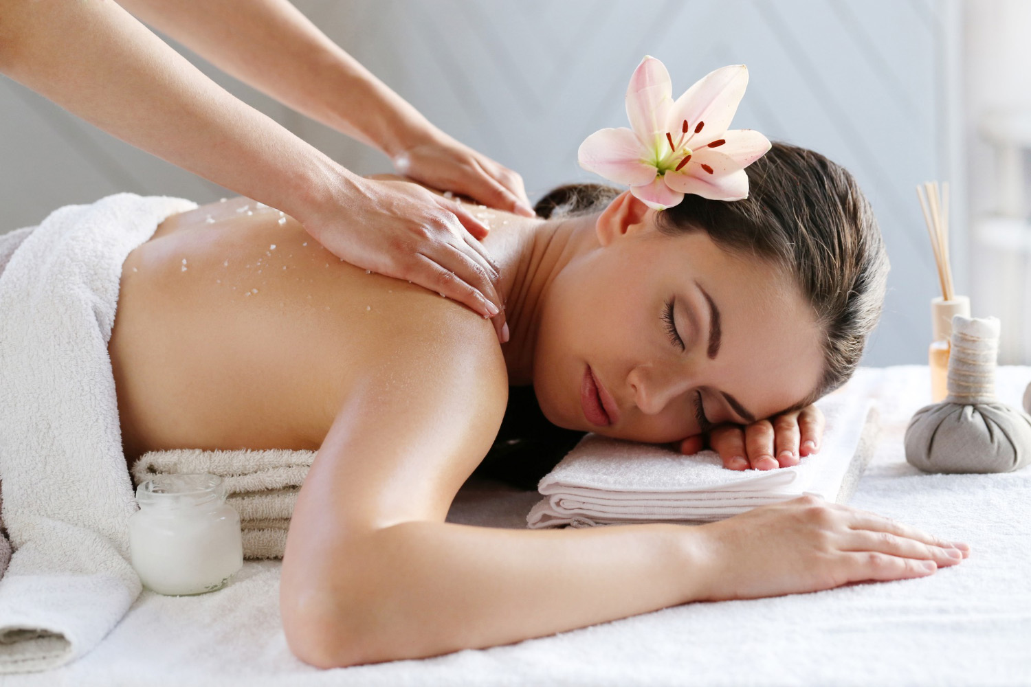 Tatsanie Thai massage & wellness